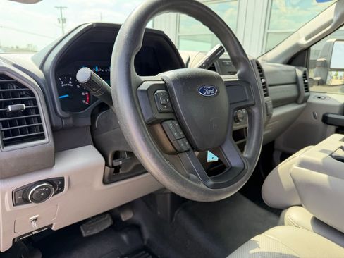 Used 2017 Ford F250 XL w/ Power Equipment Group RWD image 15