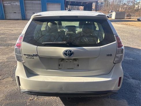 Used 2015 Toyota Prius V Five image 10
