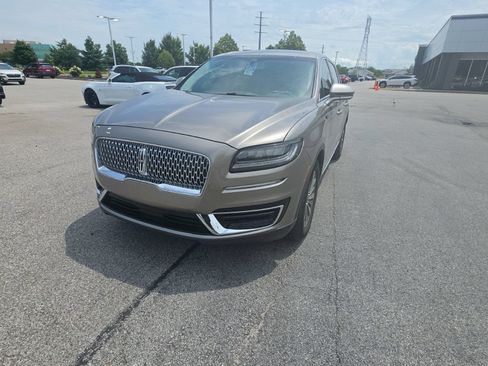 Used 2019 Lincoln Nautilus Select w/ Cargo Utility Package FWD image 5