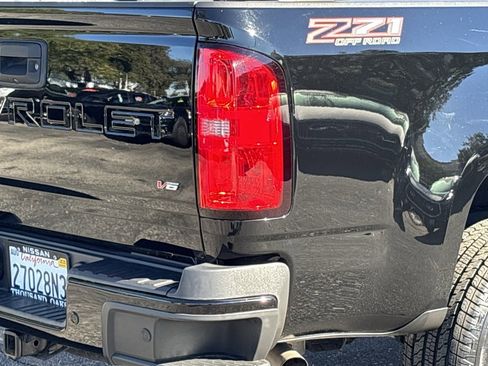 Used 2022 Chevrolet Colorado Z71 image 5