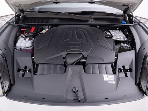 New 2026 Porsche Cayenne Coupe image 33