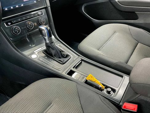 Used 2019 Volkswagen e-Golf SE w/ Driver Assistance Package image 22