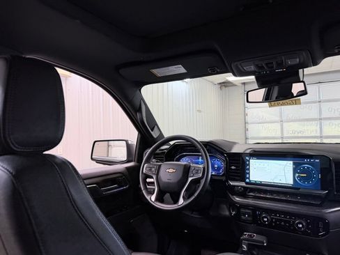Used 2024 Chevrolet Silverado 1500 High Country w/ High Country Premium Package AWD/4WD image 30