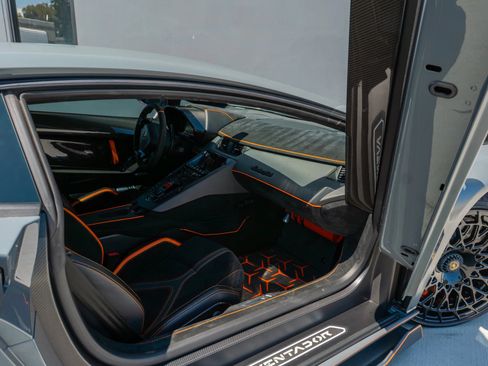 Used 2019 Lamborghini Aventador SVJ AWD/4WD image 58