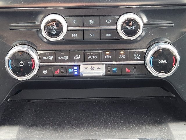 Used 2024 Ford F150 Lariat AWD/4WD image 17