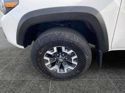 Used 2023 Toyota Tacoma SR image 14