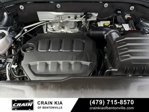 Used 2025 Volkswagen Atlas Cross Sport SE image 30