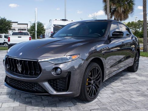 Used 2021 Maserati Levante GranSport AWD/4WD image 3