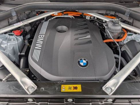 Certified 2024 BMW X5 xDrive50e w/ M Sport Package AWD/4WD image 25