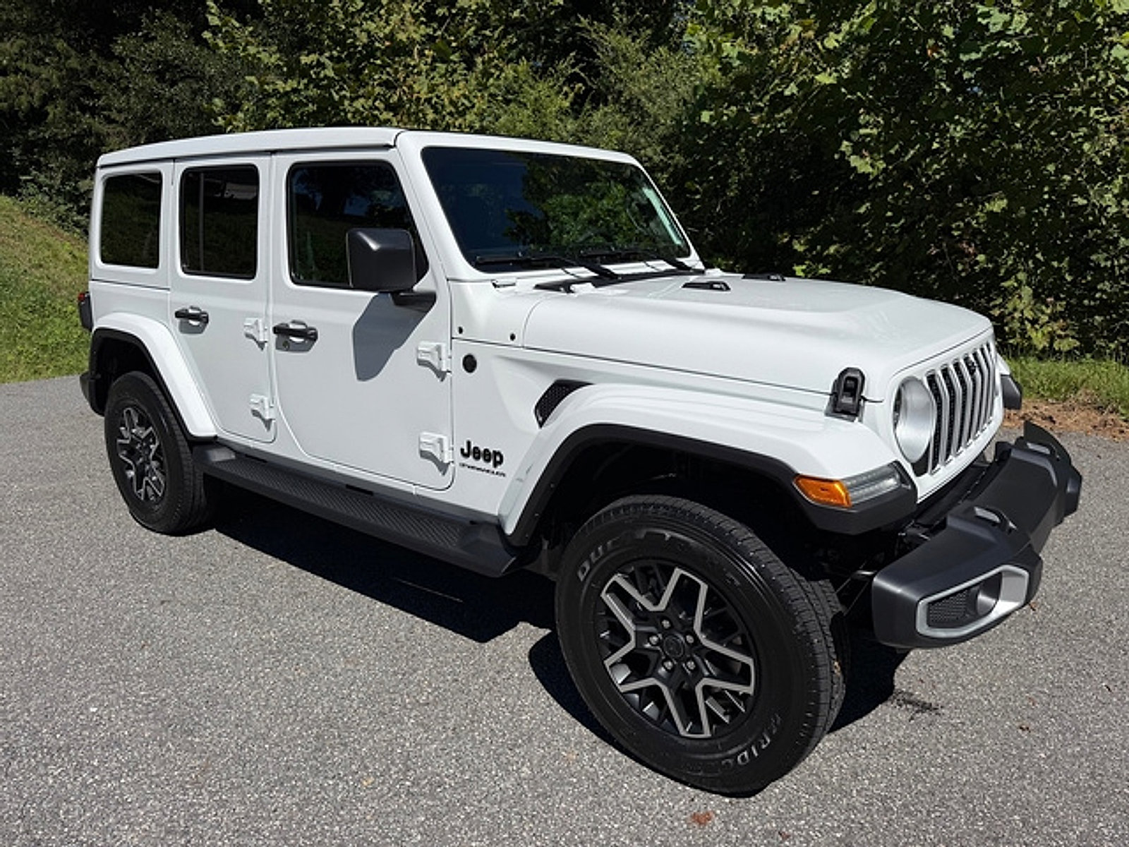 New 2027 Jeep Wrangler Unlimited Sahara AWD/4WD image 5