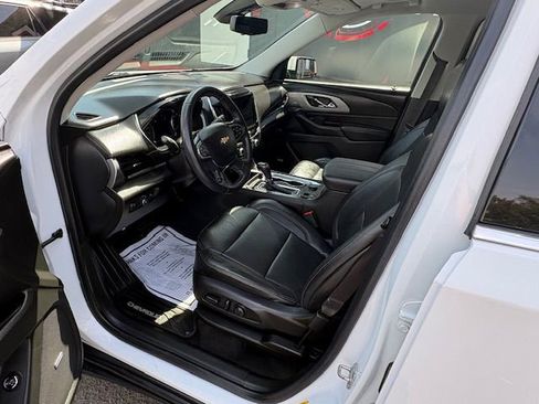 Used 2018 Chevrolet Traverse LT w/ LPO, Floor Liner Package AWD/4WD image 12