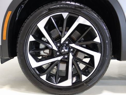 Used 2022 Mitsubishi Outlander SE image 74