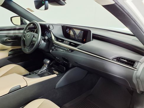 Used 2020 Lexus ES 350 w/ Premium Package FWD image 9