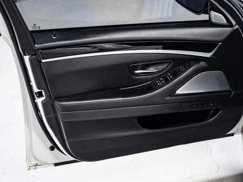 Used 2014 BMW M5 RWD image 20