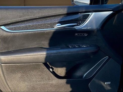 Used 2023 Cadillac XT5 Premium Luxury image 23