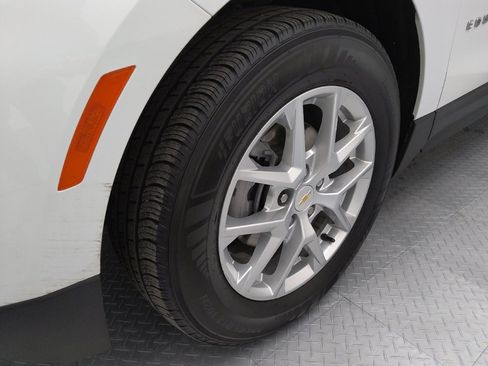 Used 2022 Chevrolet Equinox LT w/ Driver Convenience Package image 31