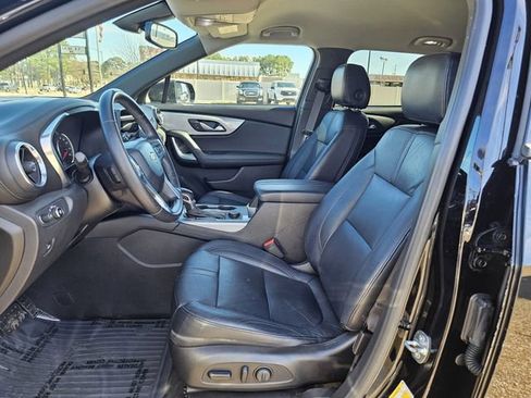 Used 2019 Chevrolet Blazer LT image 12