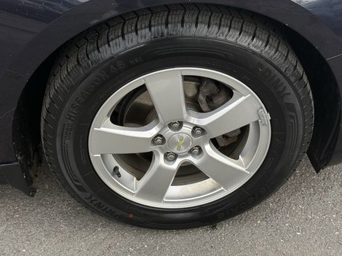 Used 2015 Chevrolet Cruze LT w/ Technology Package image 34