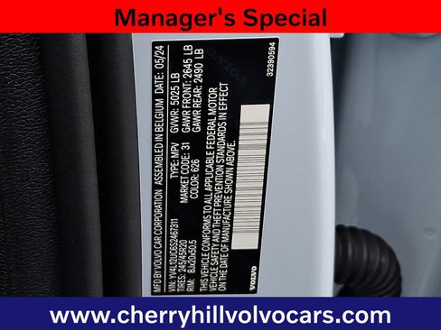 Certified 2025 Volvo XC40 B5 Plus w/ Protection Package Premier image 31