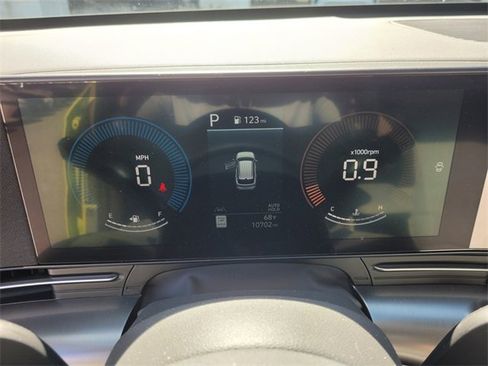 Used 2025 Hyundai Kona SEL image 29