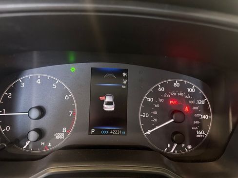 Used 2025 Toyota Corolla LE FWD image 8
