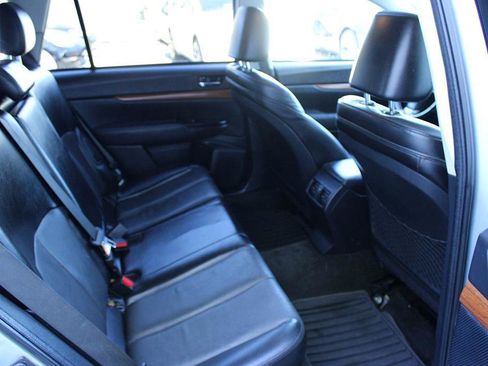 Used 2014 Subaru Outback 2.5i Limited image 17