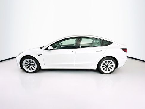 Used 2021 Tesla Model 3 Standard Range Plus RWD image 4