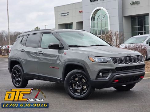 Used 2023 Jeep Compass Trailhawk w/ Trailhawk Convenience Group image 1