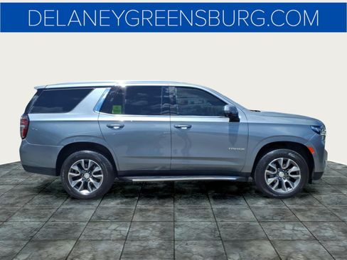 Used 2022 Chevrolet Tahoe LT w/ Luxury Package AWD/4WD image 2