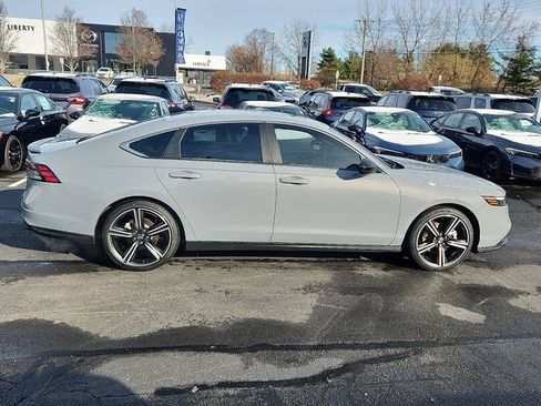 Used 2023 Honda Accord Sport image 7