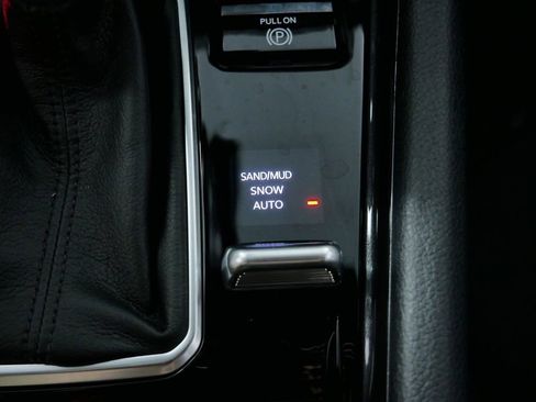 Used 2024 Jeep Compass Sport image 47