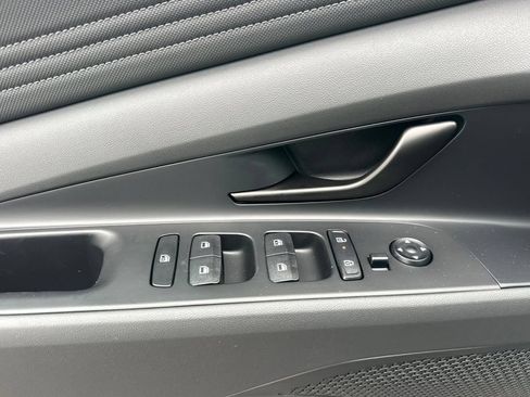 New 2026 Hyundai Elantra SEL FWD image 8