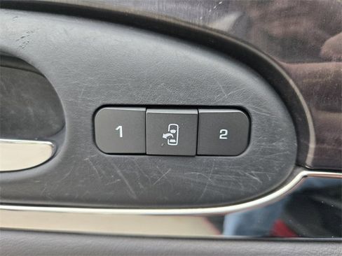 Used 2016 Buick Enclave Leather image 19