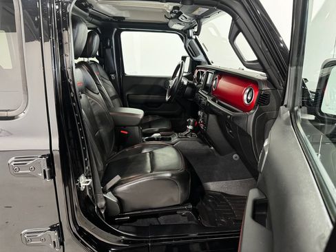 Used 2021 Jeep Wrangler Unlimited Rubicon w/ Uconnect 4C Nav & Sound Group AWD/4WD image 22