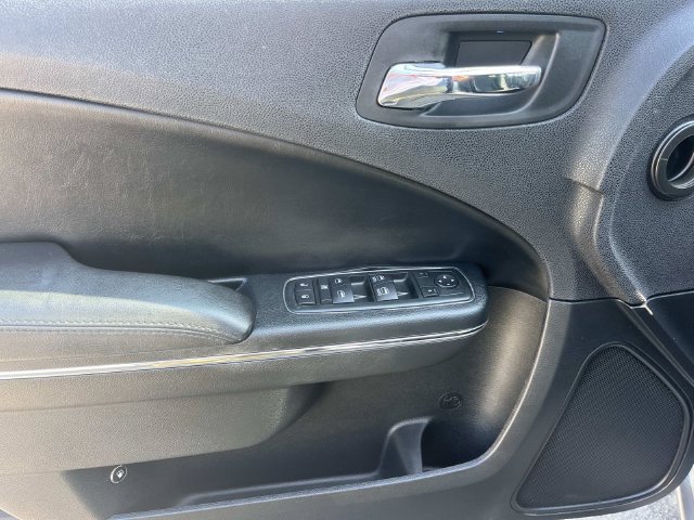 Used 2013 Dodge Charger SXT RWD image 28