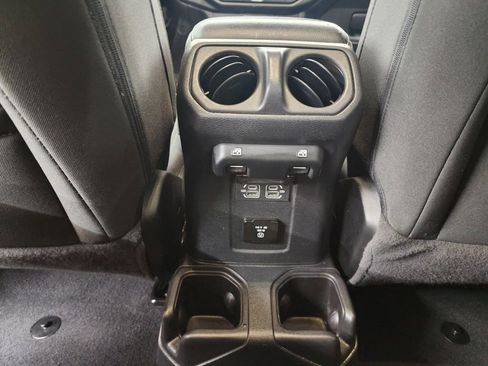 Used 2023 Jeep Wrangler Unlimited Sahara AWD/4WD image 25