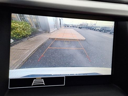 Used 2021 GMC Acadia SLE image 21