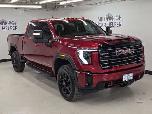 Used 2025 GMC Sierra 2500 AT4 w/ AT4 Premium Plus Package AWD/4WD image 4
