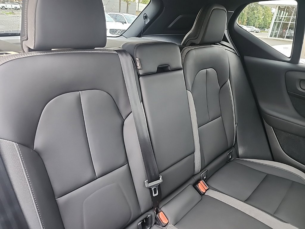 Certified 2023 Volvo XC40 Recharge Plus AWD/4WD image 18
