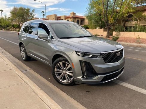 Used 2024 Cadillac XT6 Premium Luxury AWD/4WD image 5