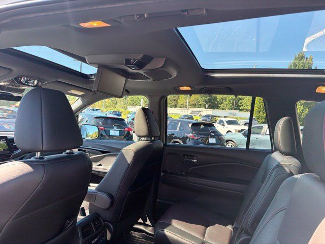 Used 2021 Honda Pilot Black Edition image 17