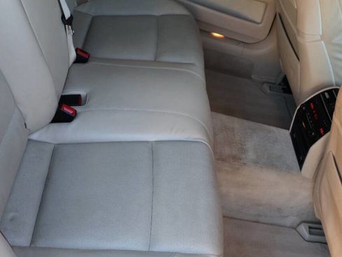 Used 2013 BMW 750Li image 43