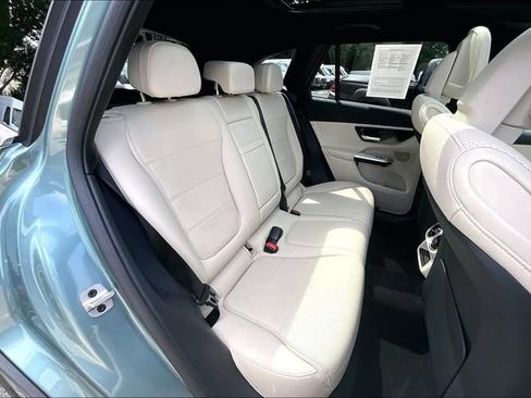 Used 2026 Mercedes-Benz GLC 300 4MATIC image 16
