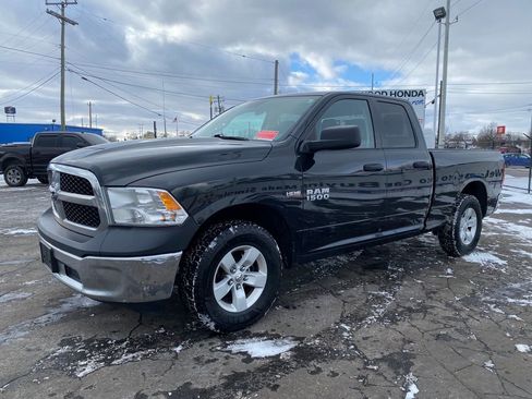Used 2017 RAM 1500 ST w/ SXT Appearance Group image 6