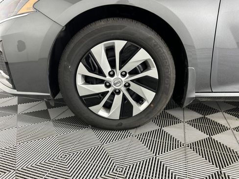 Used 2025 Nissan Altima 2.5 S image 27