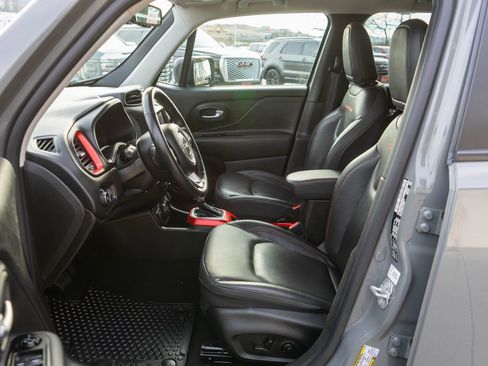 Used 2021 Jeep Renegade Trailhawk image 11