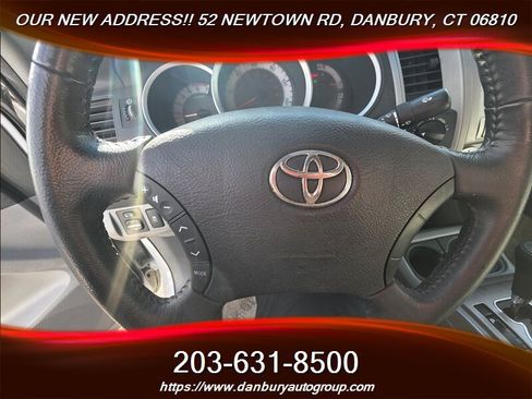Used 2011 Toyota Tacoma 4x4 Access Cab w/ SR5 Pkg #2 image 9