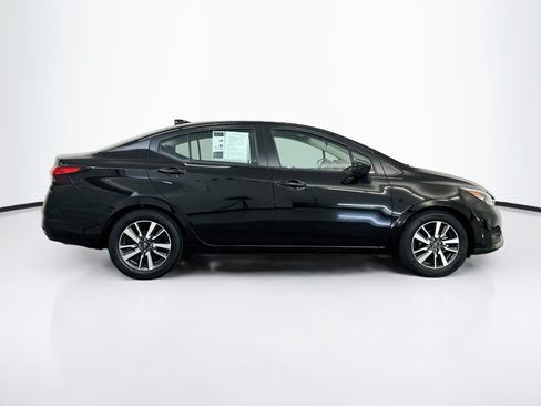Used 2025 Nissan Versa SV FWD image 10
