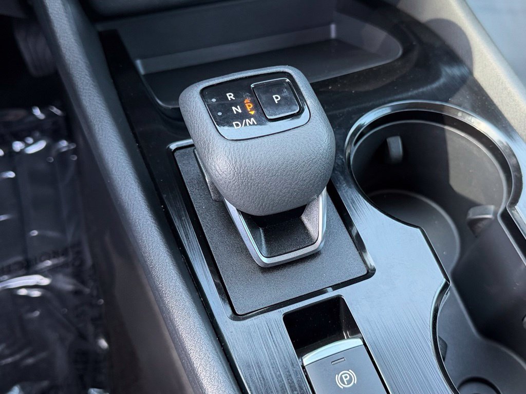 Certified 2025 Nissan Rogue S FWD image 17