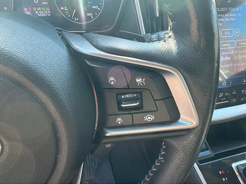 Used 2022 Subaru Outback Limited image 28